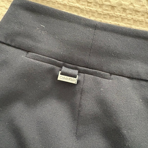 Classy Calvin Klein Women's Dark Navy Skirt Suit. Size 12 - Picture 13 of 14